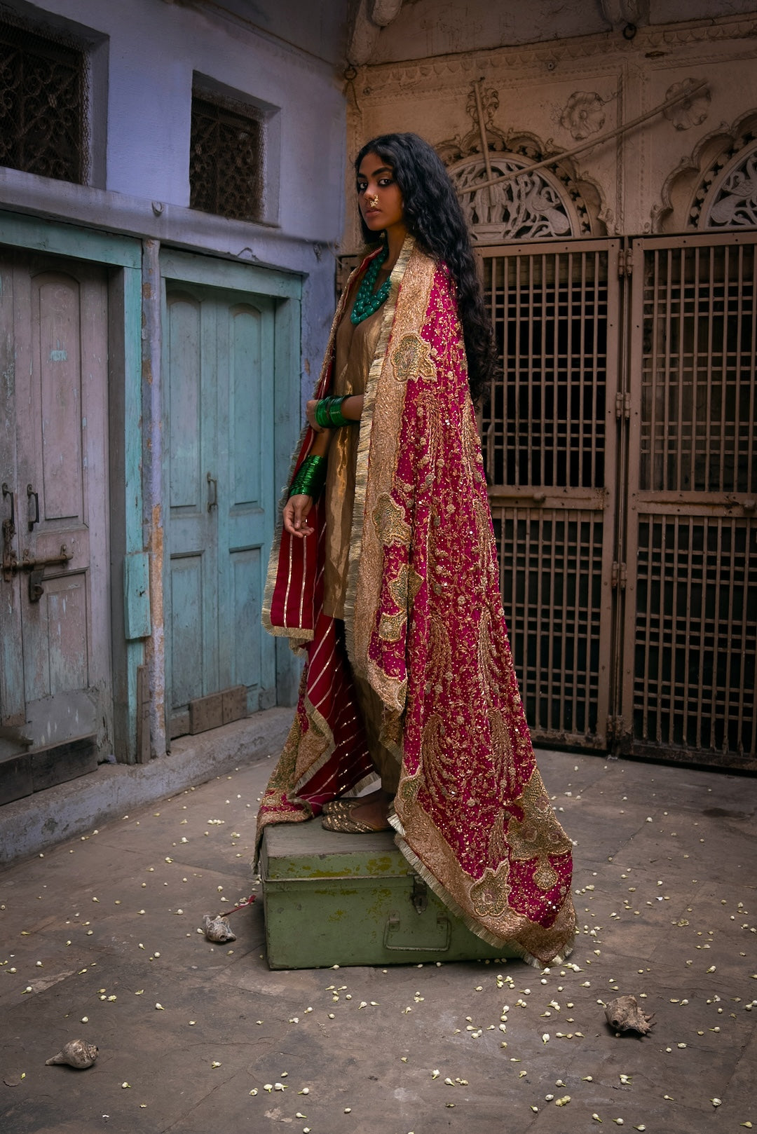 Haya Chaadar - Injour