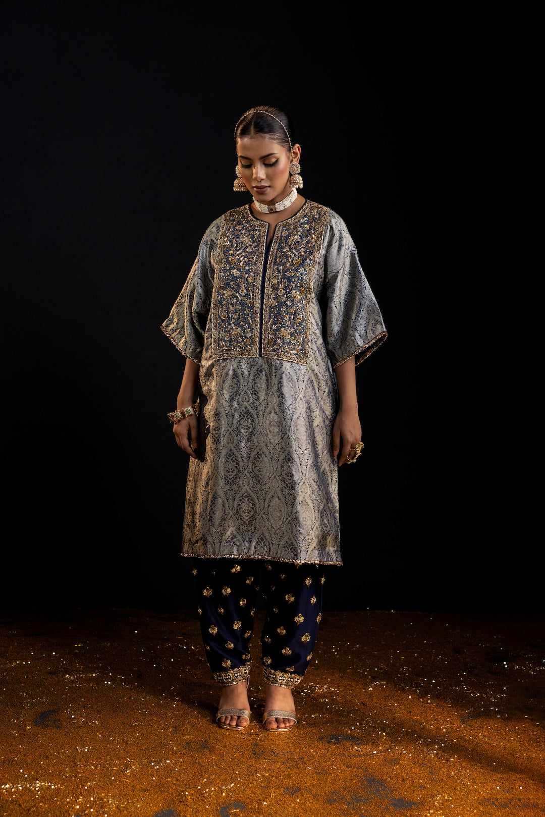Latifa choga set - Injour