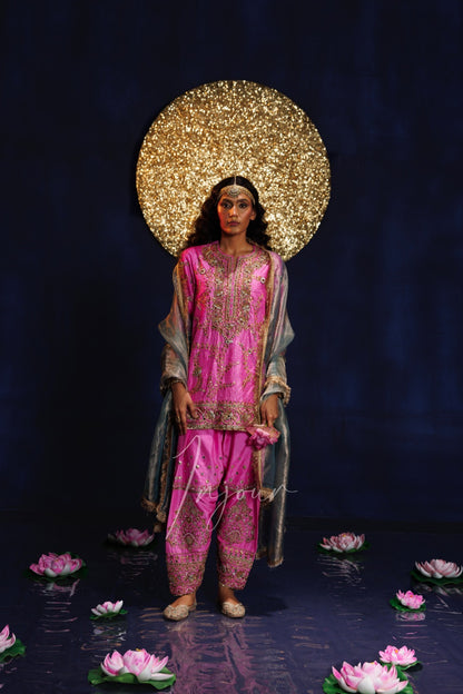 Gulizaar Kurta Set